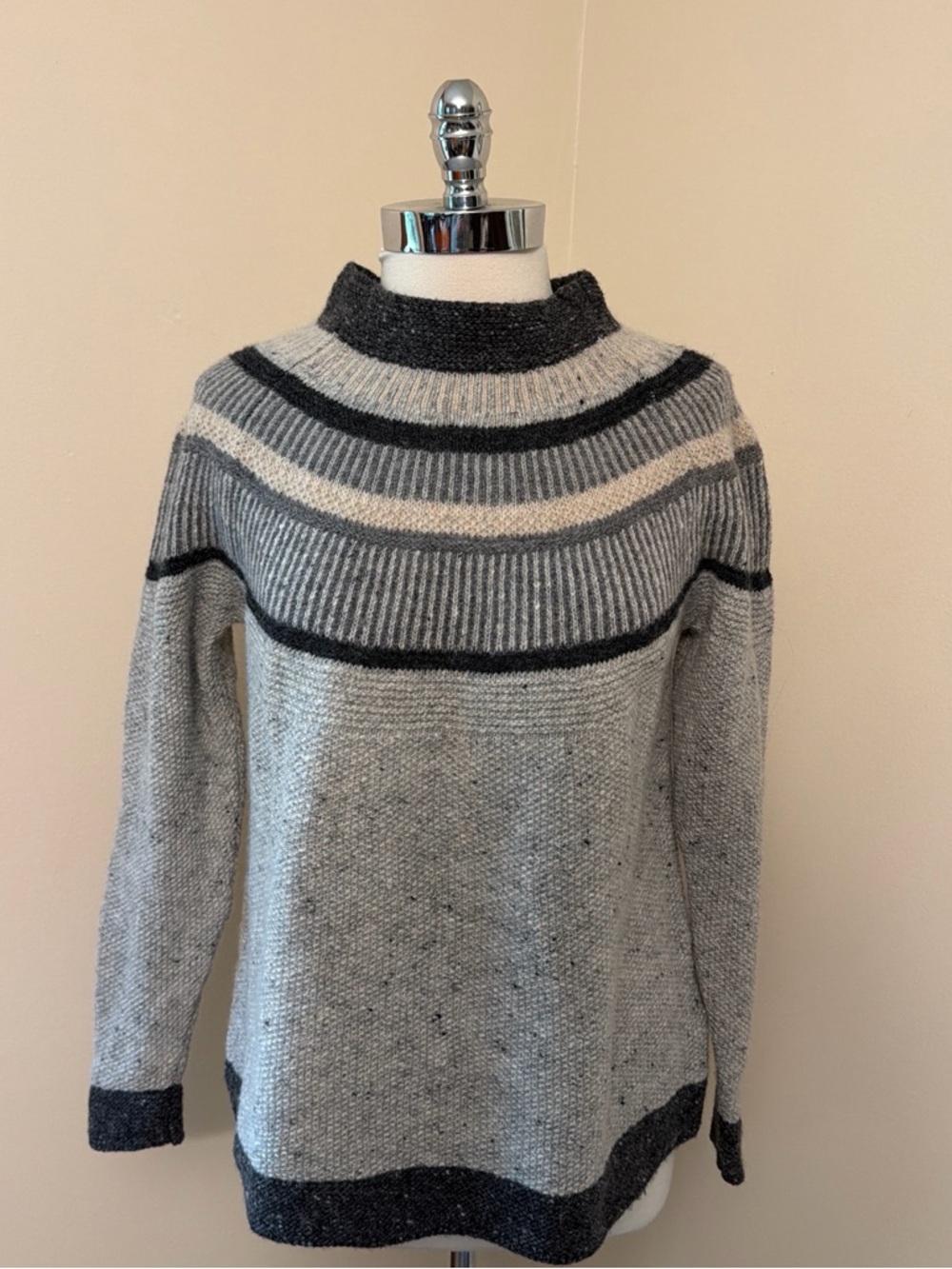 Celtic & Co. Gray Wool Yoke Sweater M